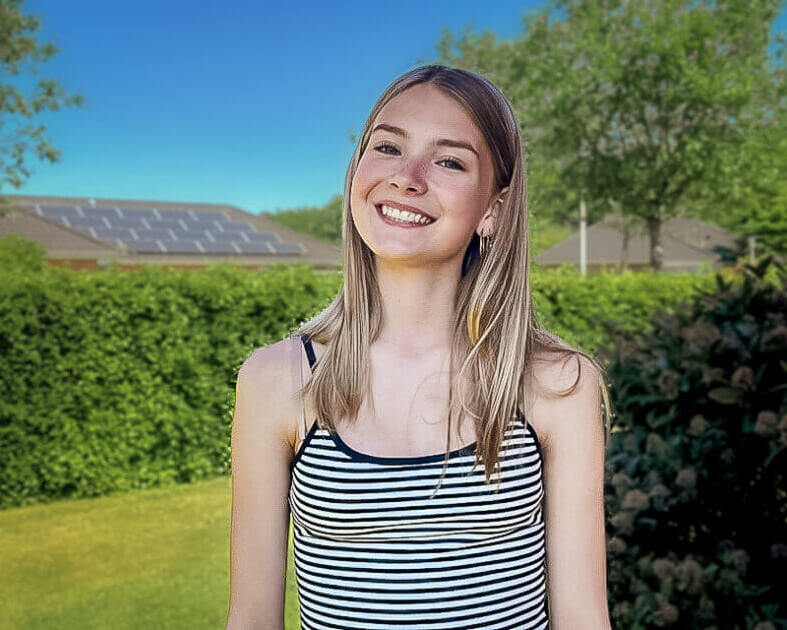 14-årige Emma Fjord Bygballe spiller hovedrollen Sirena. Foto: Mai Møller Christensen.