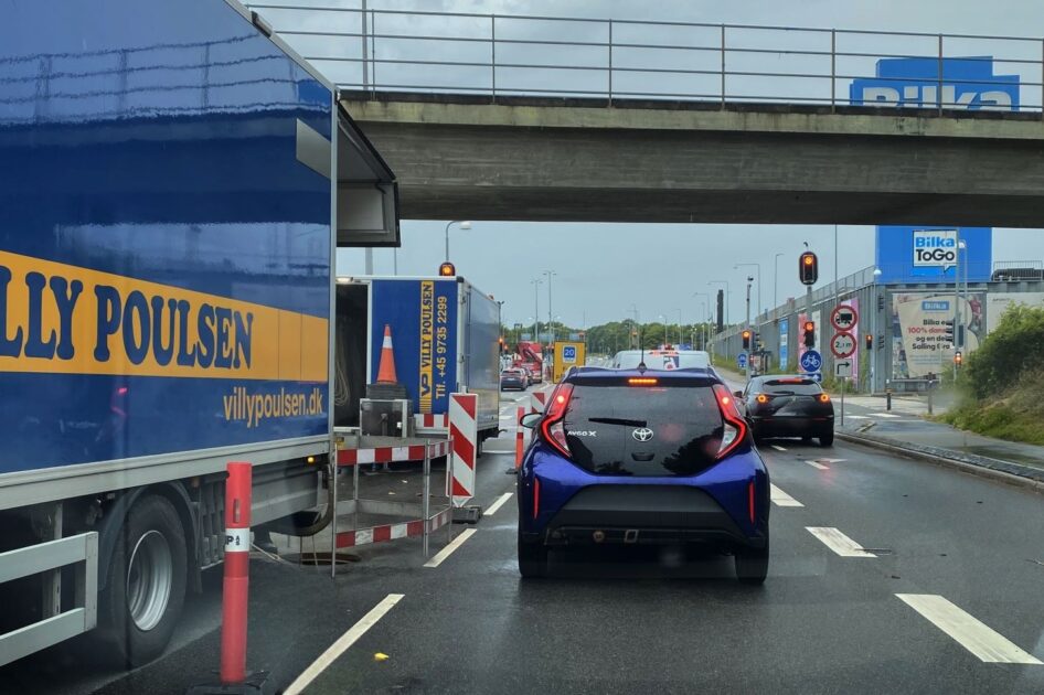Man må forvente kø i krydset så længe arbejdet pågår. Foto: Johnny Tauman.