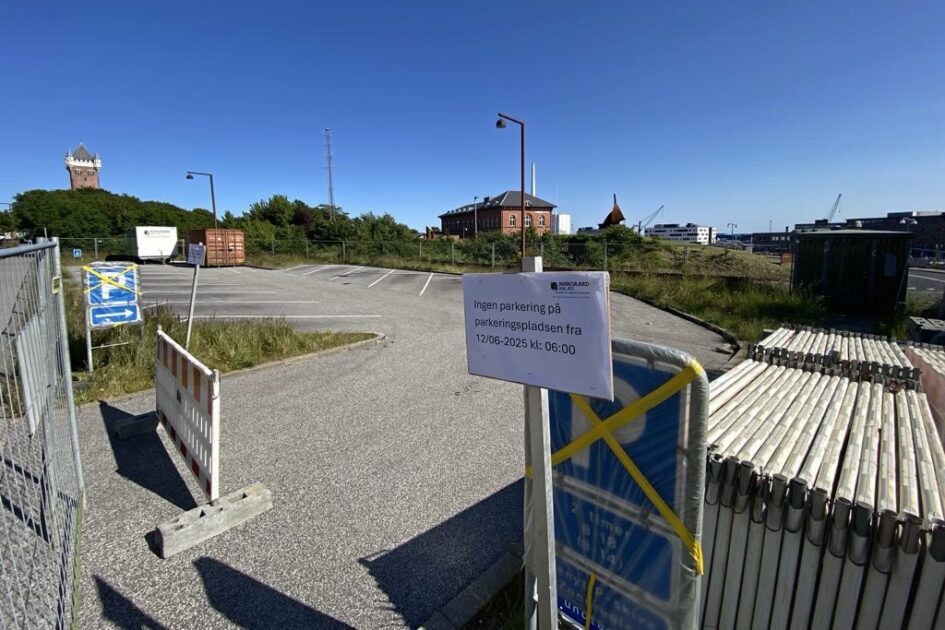 Allerede fra torsdag morgen var det slut med at parkere her. Foto: Johnny Tauman.