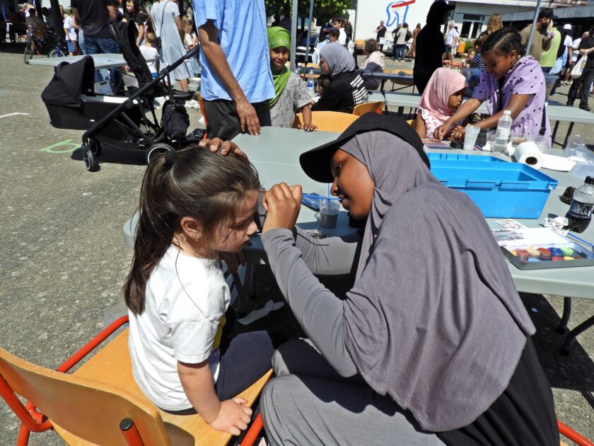 Mange hundrede deltog i Jernes bazardag 2025. Foto: Per Benny Paulsen.