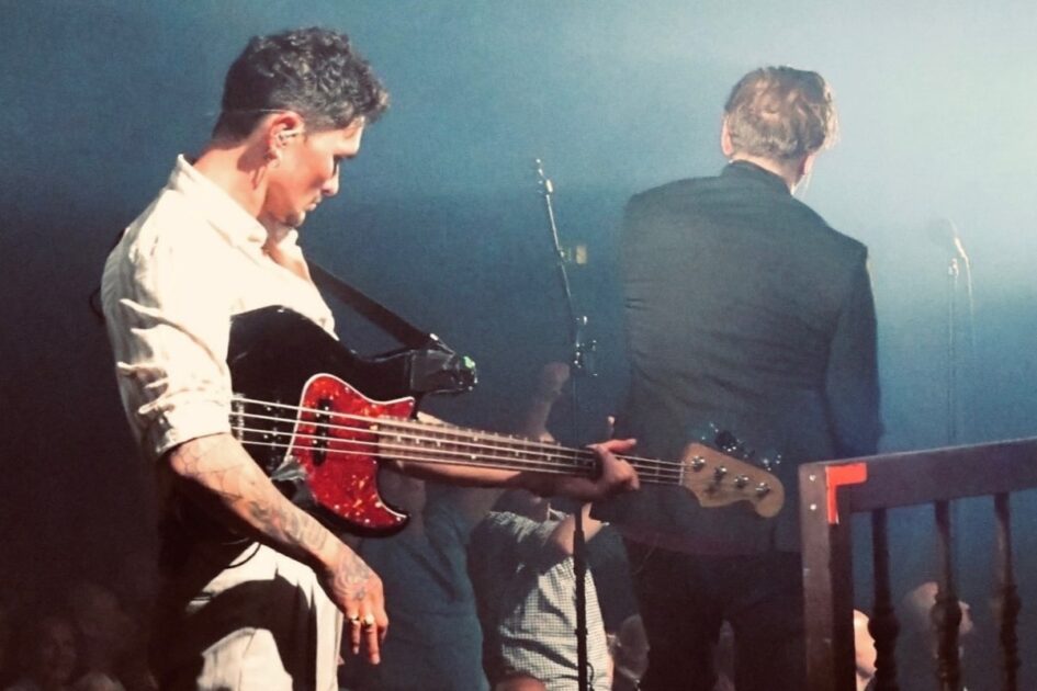 Claudio med halvbror og orkesterleder Sebastian Wolff i forgrunden. Foto: Peter Langwithz Smith.