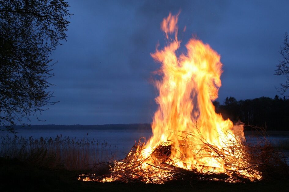 Sankt Hans Bål. Genrefoto.