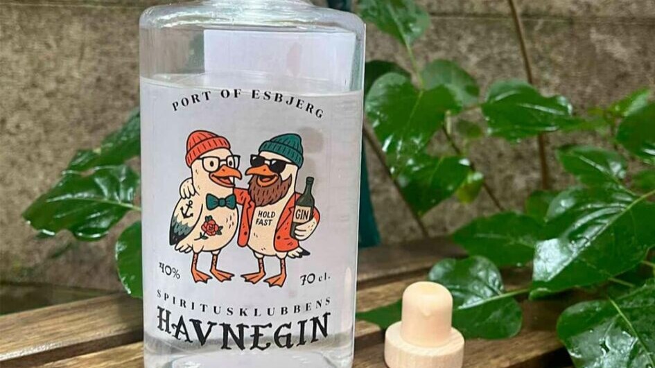 Etiketten på Spiritusklubbens Havnegin er designet af Kasper Wetendorf Færgemann. PR-foto.