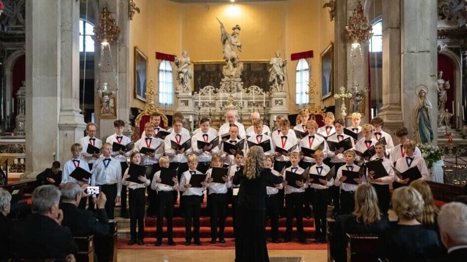 Her ses koret ved et stort internationalt kortræf i udlandet. Foto: Musica Sacra.