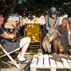 Gadeteater i Heerups Have, festuge 2024. Foto: Esbjerg Kommune.
