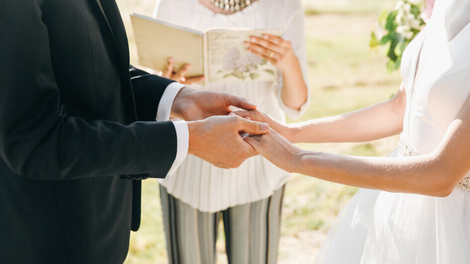 Der bliver ikke sagt ja så ofte i landets kirker som tidligere. Genrefoto.