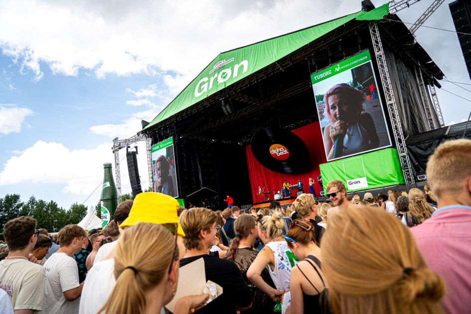 Alphabeat var den eneste artist, der nåede at optræde på Grøn Scene - i bagende solskin. Grøn Koncert, Esbjerg 2025. Foto: Fjodor Pedersen.