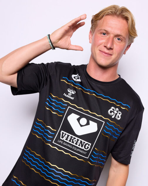 EfB-udebanetrøje 2025/-26. PR-foto.