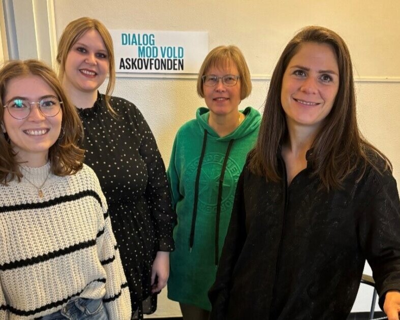 De fire på kontoret i Esbjerg. Tre psykologer og en administrativ medarbejder. Privatfoto.