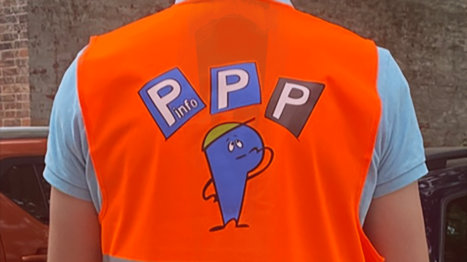 Esbjerg Kommune sender guider på gaden for at sikre en tryg og god parkeringsoplevelse i højsæsonen. Pressefoto.