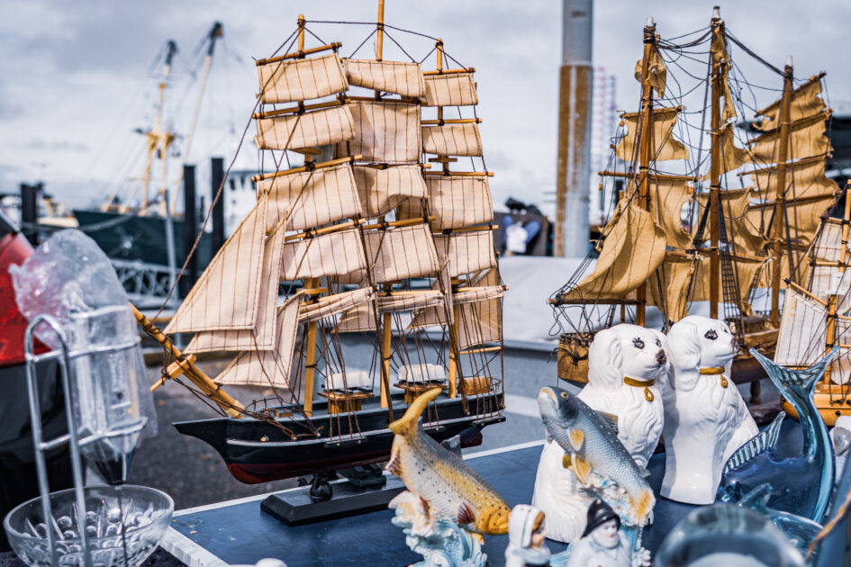 Dette flotte modelskib var blandt andet til salg - måske nogen kunne blive fristet her under Tall Ships Races? Foto: Fjodor Pedersen.