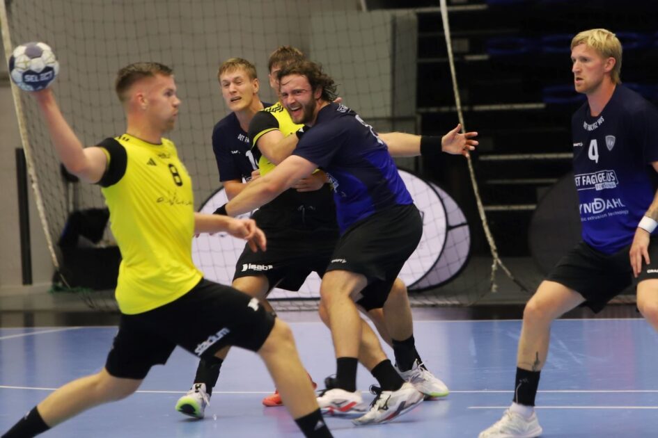 Defensiven blev presset i flere situationer. Foto: Johnny Tauman.