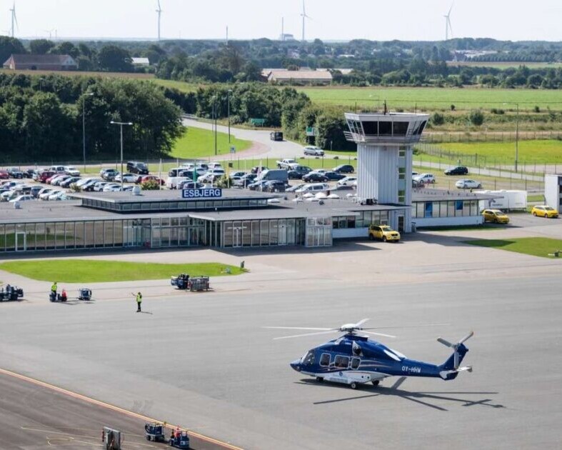 Esbjerg Airport har meget helikoptertrafik til og fra Nordsøen. Foto: Torben Meyer.
