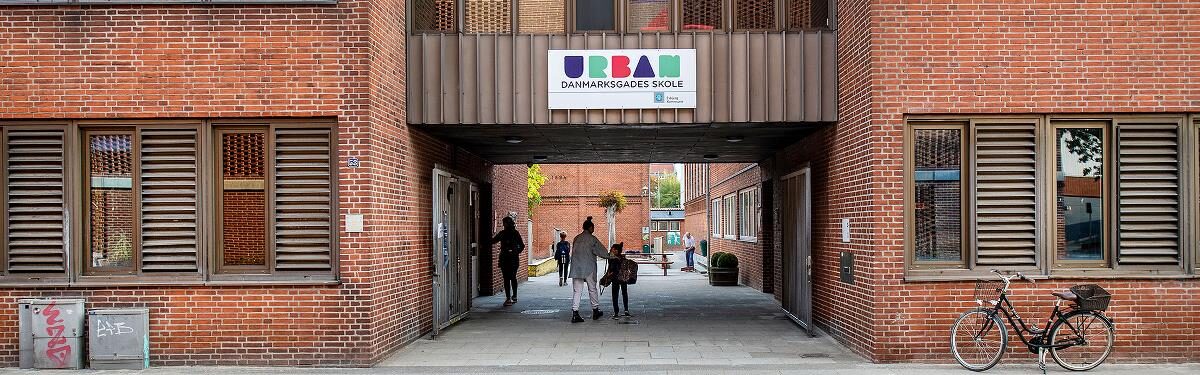 Den nyeste del af skolen - ud mod Danmarksgade har ikke den samme charme som de oprindelige bygninger. Foto: Esbjerg Kommune.