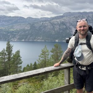 Even Ramsland, direktør i Recovery Bulls, er selv en aktiv vandrer og klatrer. Privatfoto.