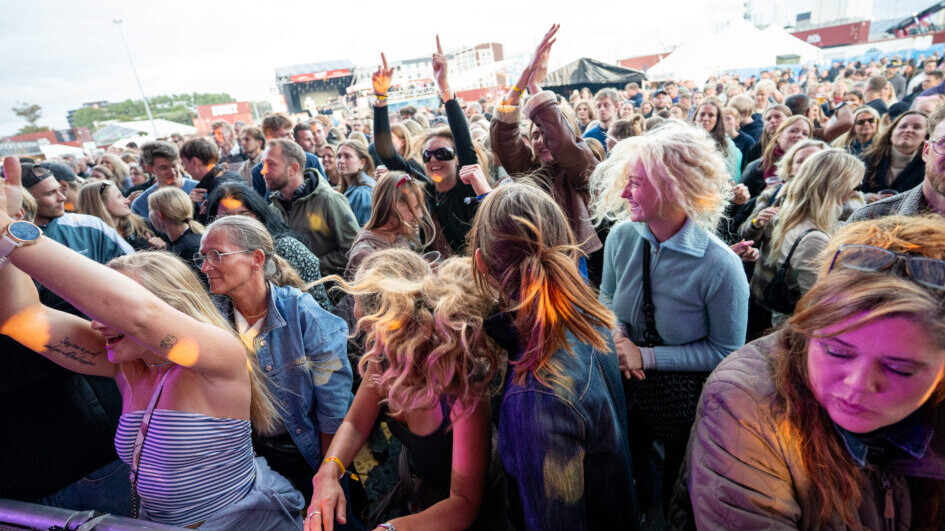 Publikum under Kind mod Kind. Foto: Mathias Engmark. Suset 2025
