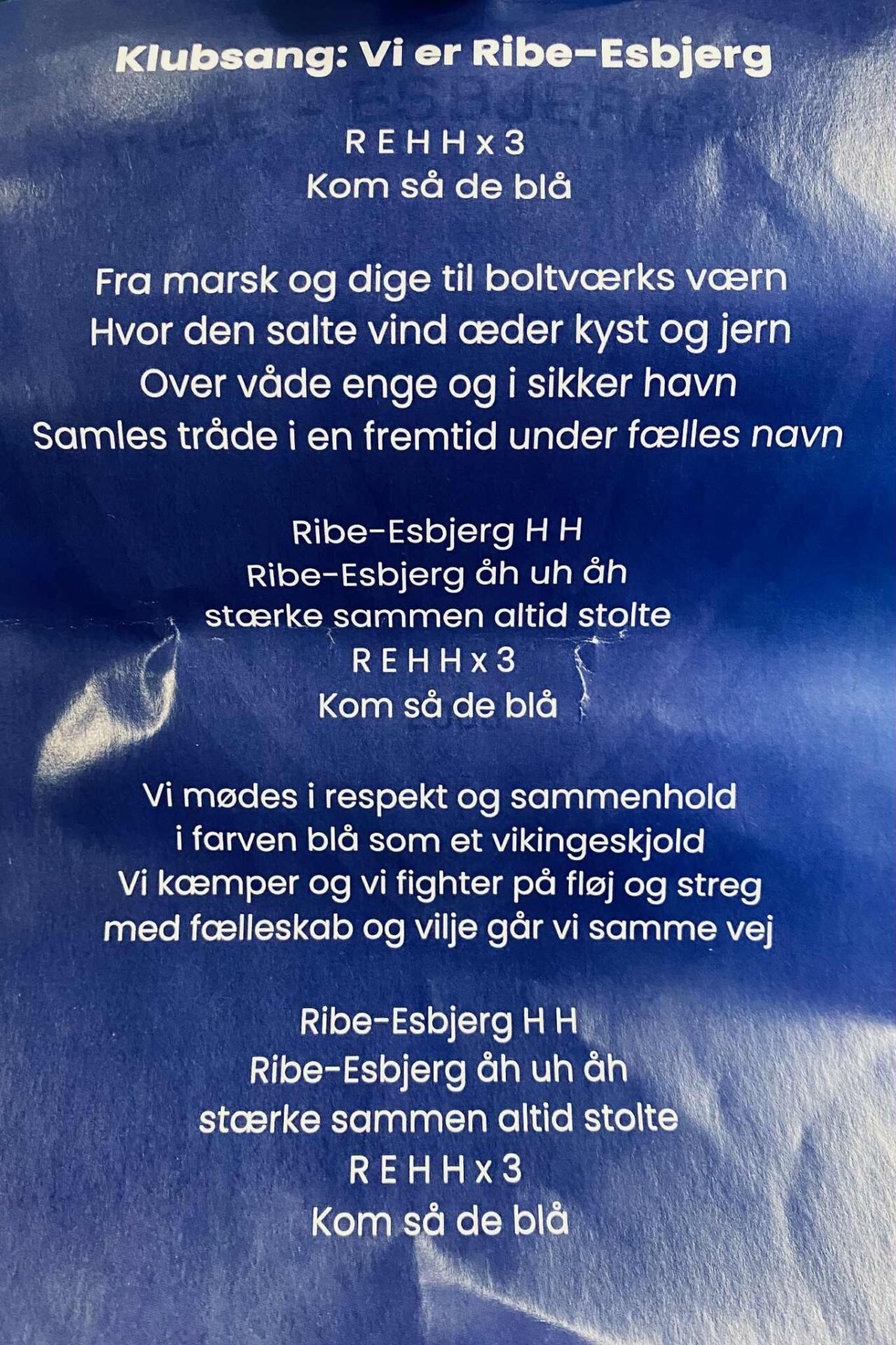 Her er den så - teksten til den nye klubsang.
