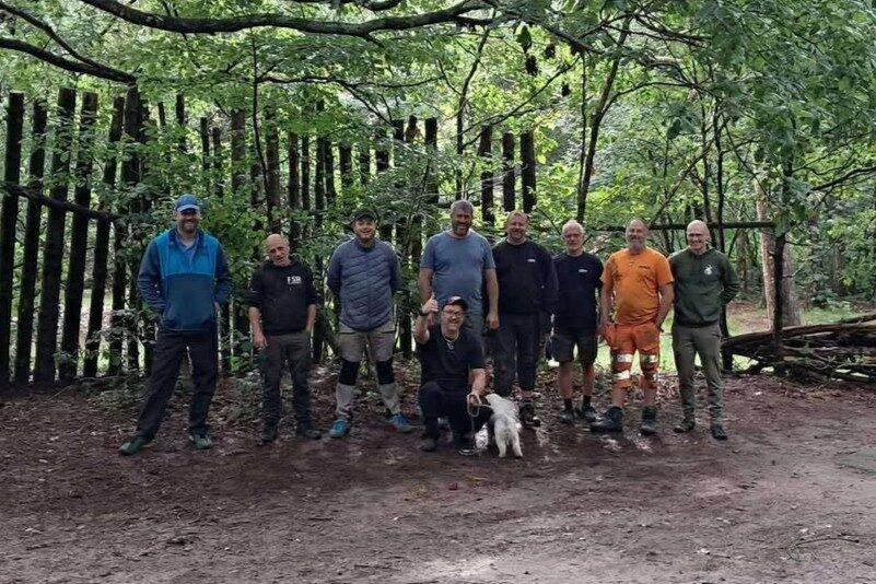 Esbjerg Discgolf Club har 131 medlemmer - frivillige har gjort banen i Nørreskoven klar til turneringen. Privatfoto.