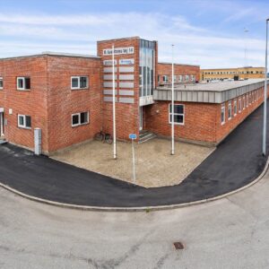 Forsvaret har overtaget bygningen på hjørnet af D. Lauritzens Vej. Foto: EDC Erhverv.