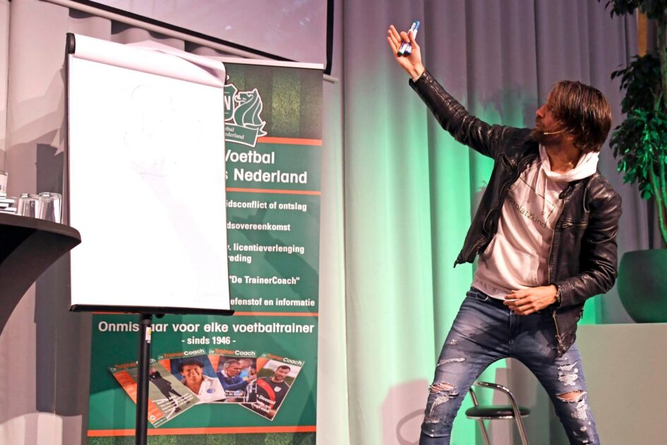 På Peter Hyballas hjemmeside kan man se, at den forhenværende EfB-træner i dag tilbyder en lang række konsulentydelser. Foto: PR/PeterHyballa.com.