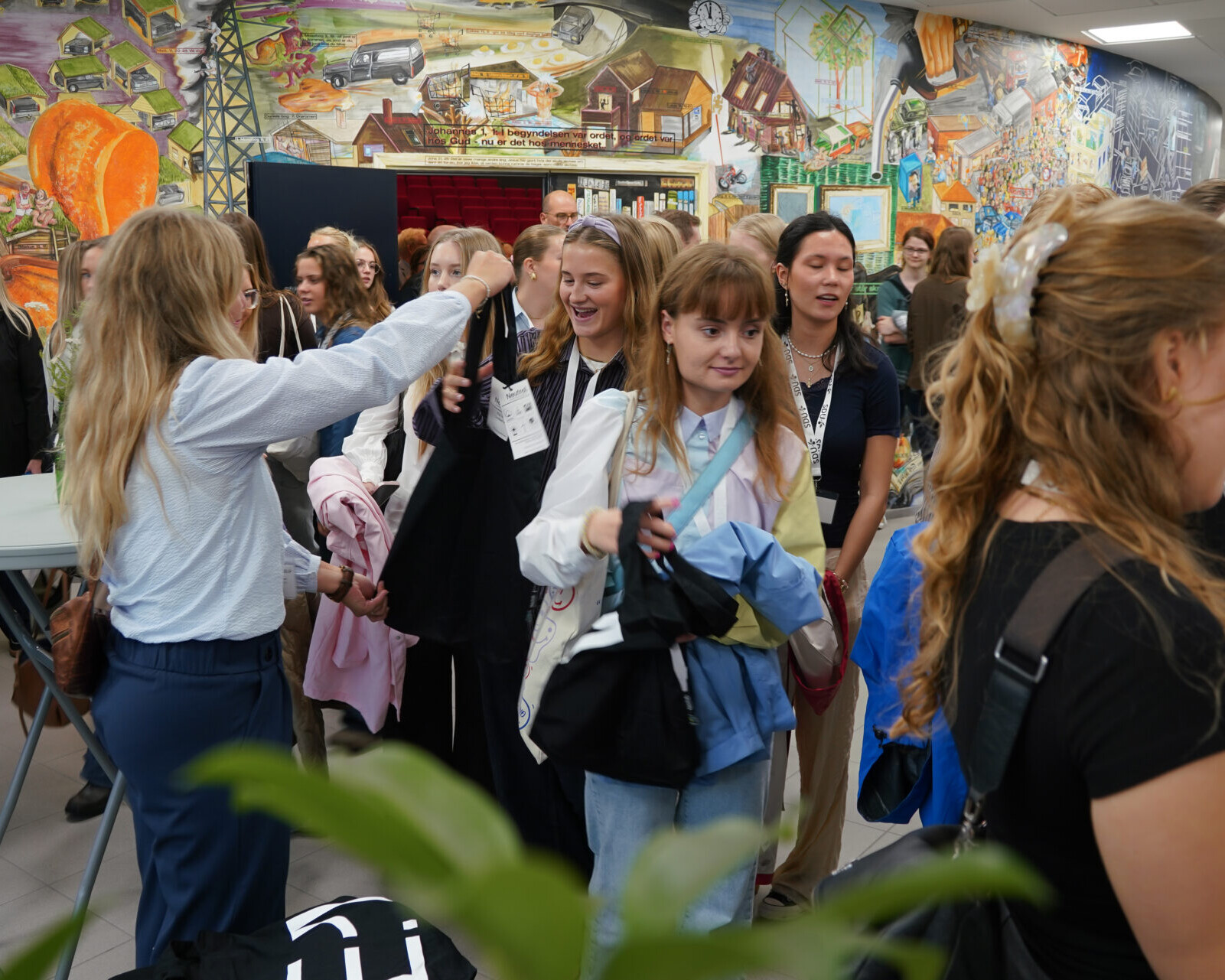 Velkommen til de første 75 studerende på psykologiuddannelsen på SDU i Esbjerg. 1. september blev den første årgangs studiestart fejret med taler og reception.