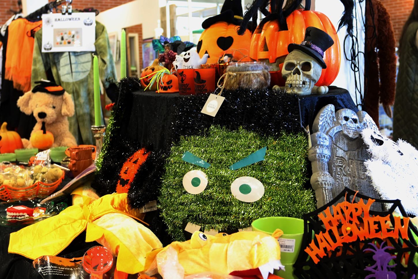 Stor halloween-udstilling havde mange kunder. Foto: Johnny Tauman.