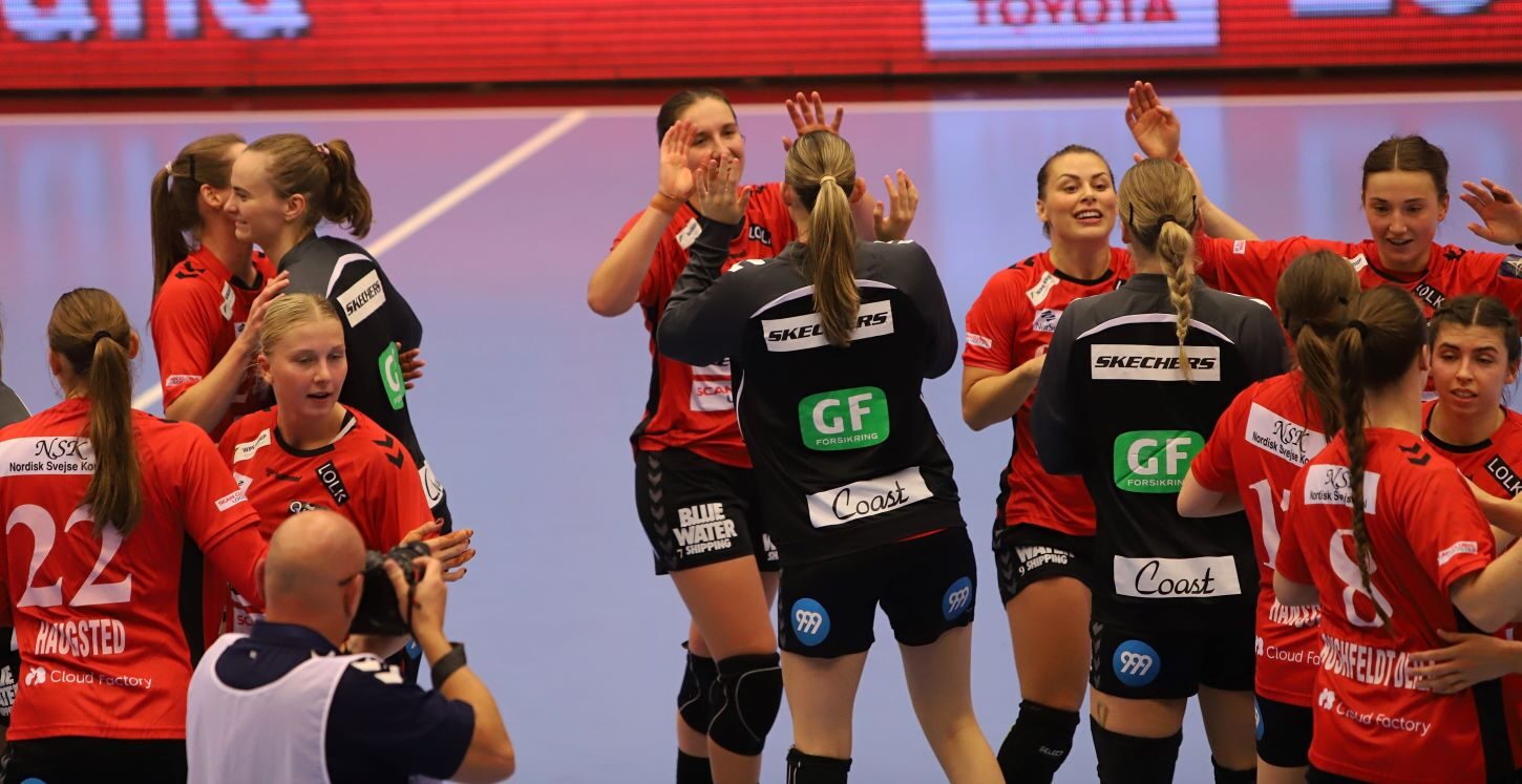 Lettelse og glæde efter kampen. Foto: Johnny Tauman.