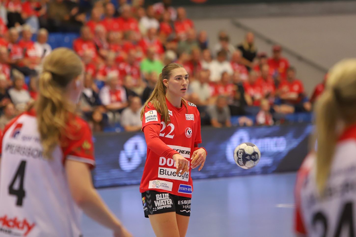 Line Haugsted er holdets bedste defensive spiller. Foto: Johnny Tauman.