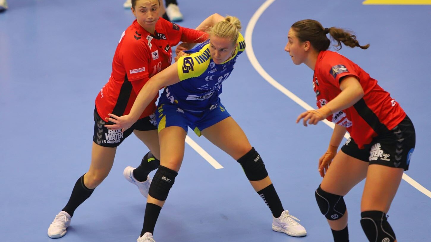 Olivia i stærk forsvarsarbejde. Foto: Johnny Tauman.