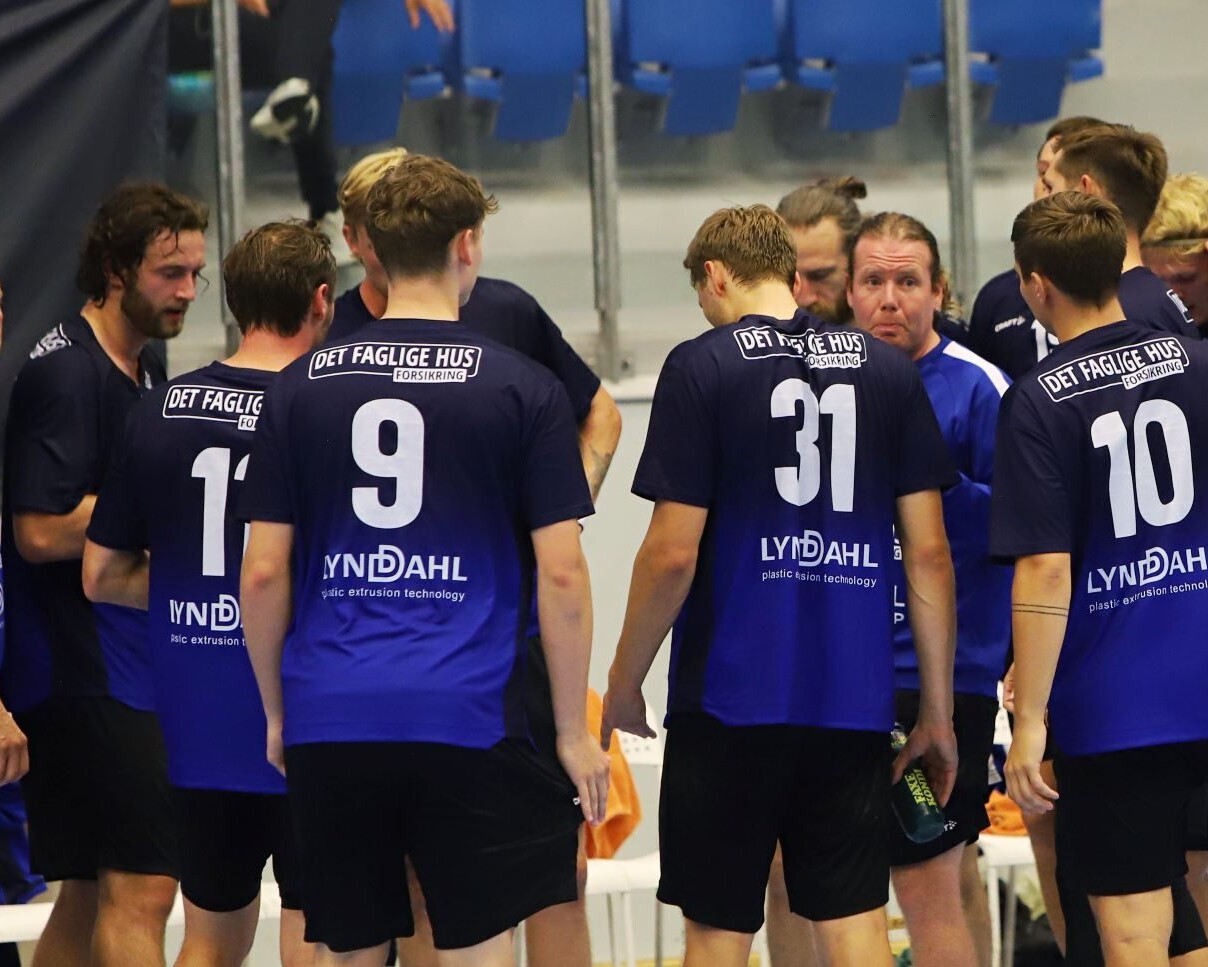 Team Time Out - alvorlig snak. Foto: Johnny Tauman.