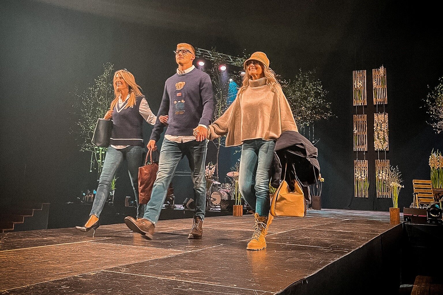 Club B, modeshow i Musikhuset Esbjerg 2025. Foto: Lene Lund.