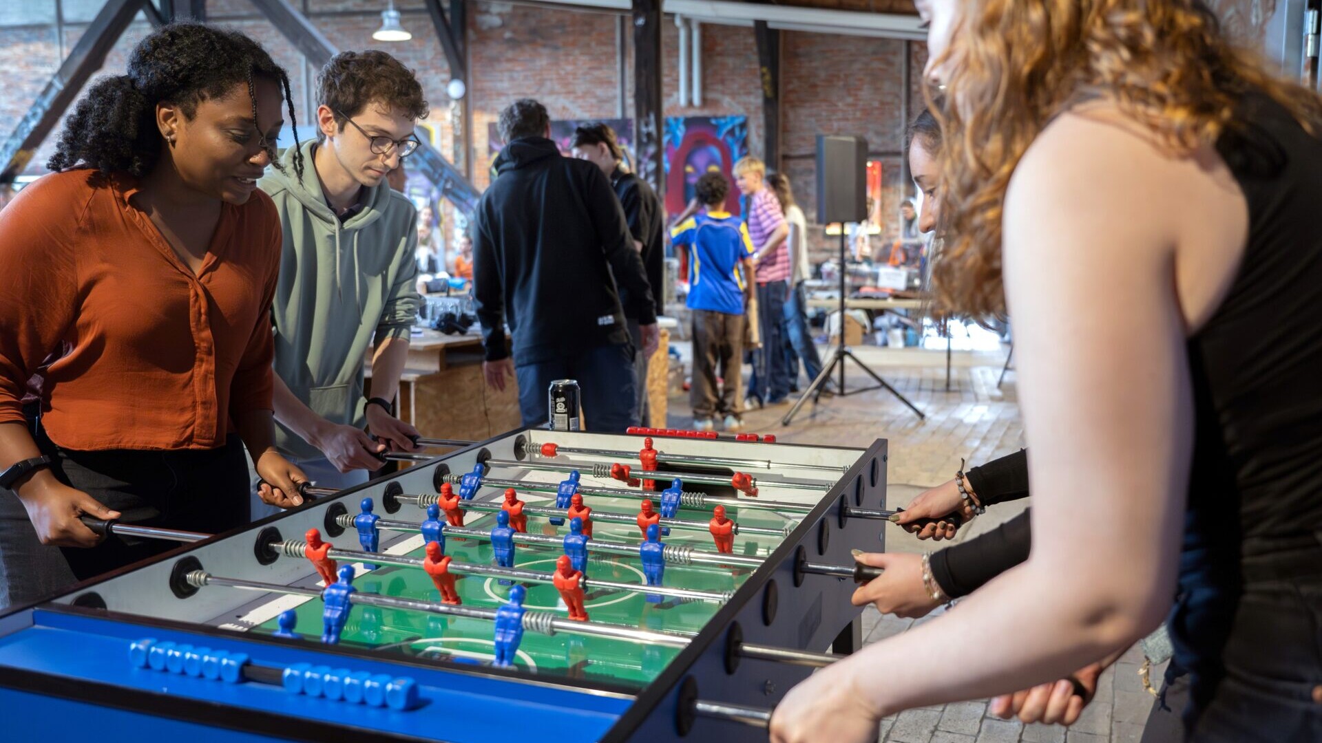 Som et led i det nationale samarbejde, Fælles om ungelivet, inviterer Esbjerg Kommune nu forældre og deres unge mennesker til et arrangement, som sætter fokus på det gode ungdomsliv. Foto: Esbjerg Kommune.