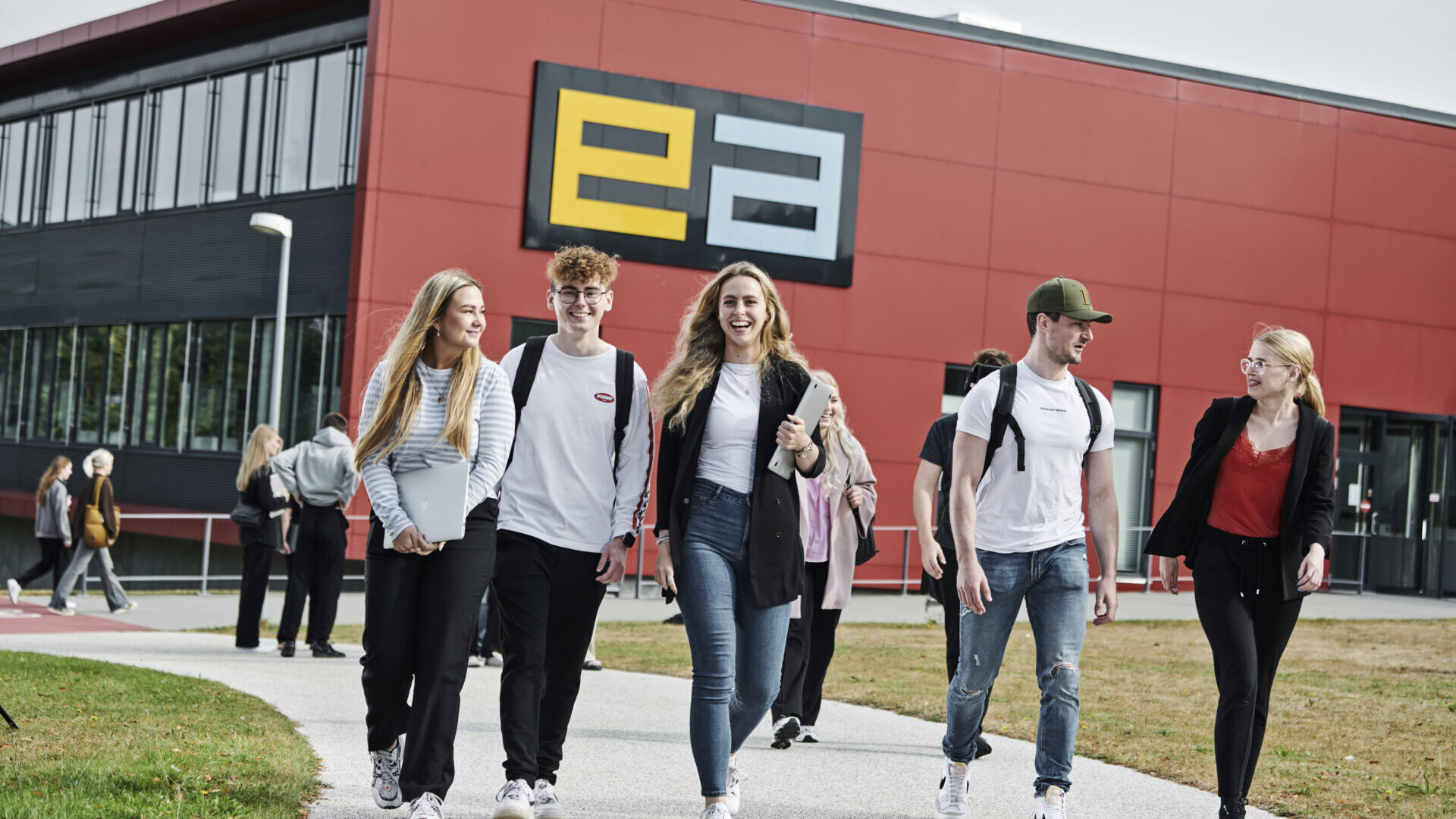 Studerende på EA Vest. Foto: Christer Holte.