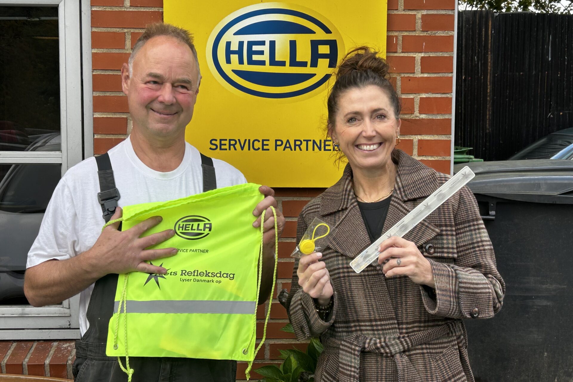 TJ Automobiler og Mortens Motorservice i Esbjerg er med i kampagnen. Pressefoto.