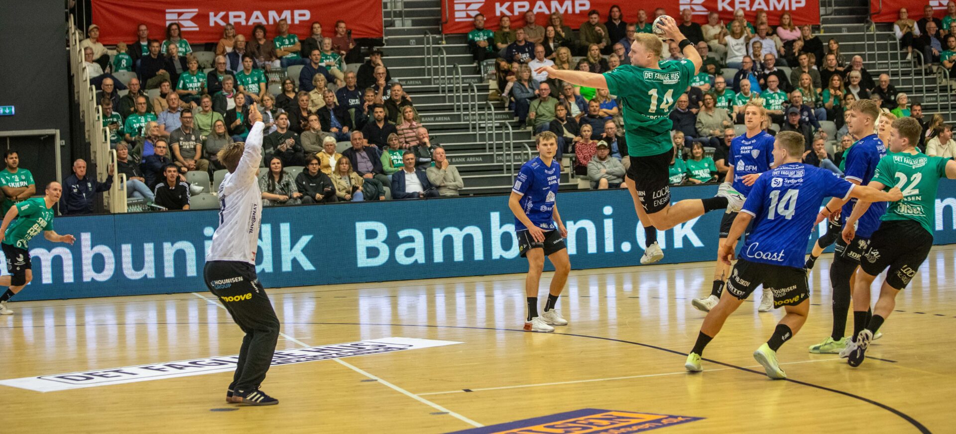 Emil Bergholt fik ikke scoret mod Ribe-Esbjerg HH. Foto: Johnny Tauman.