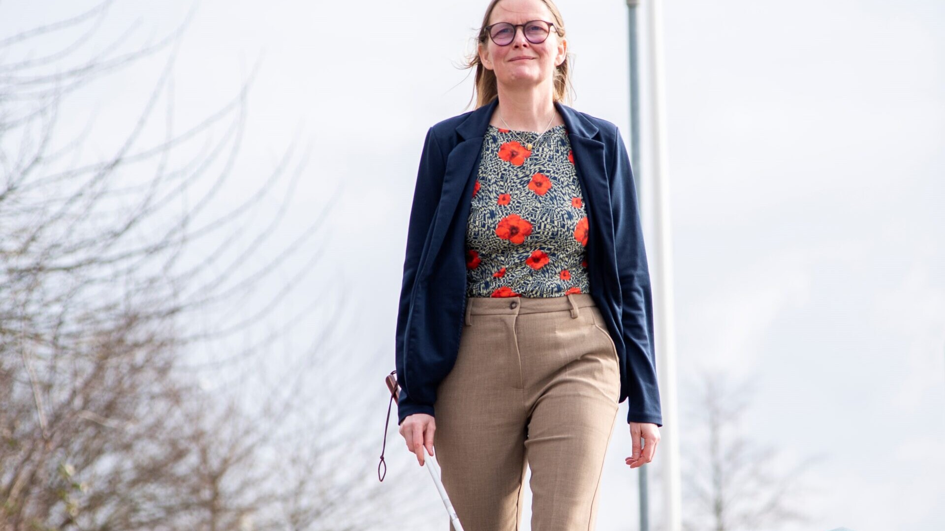 – De færreste lægger mærke til ledelinjerne eller ved, at de bruges af blinde til at navigere sikkert gennem byen, forklarer landsformand i Dansk Blindesamfund, Diana Stentoft. Foto: Henrik Frydkjær.