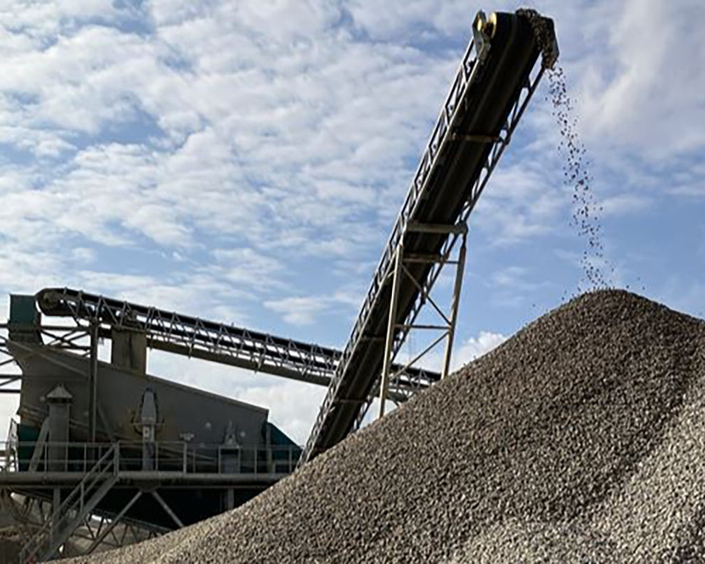 Det nye anlæg i Esbjerg gør det muligt at levere op mod 1,2 millioner tons råstoffer om året til bygge- og anlægsbranchen. Foto: NCC.