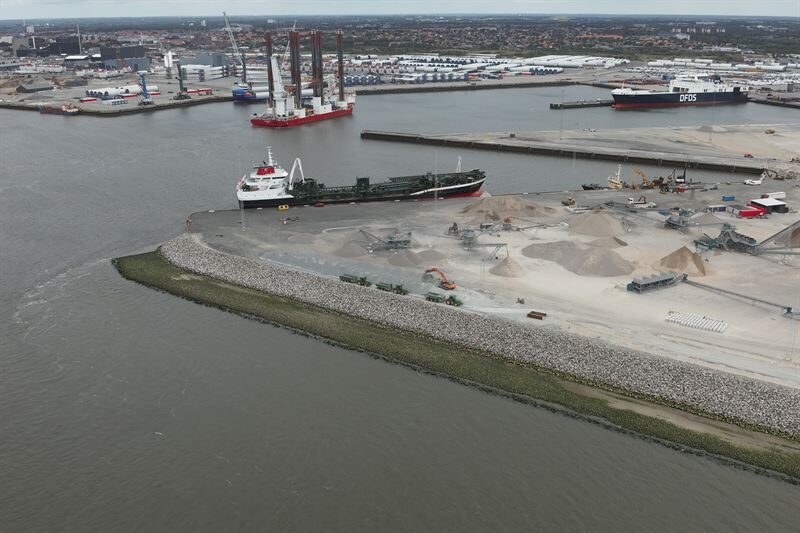 Det nye anlæg i Esbjerg gør det muligt at levere op mod 1,2 millioner tons råstoffer om året til bygge- og anlægsbranchen. Foto: NCC.