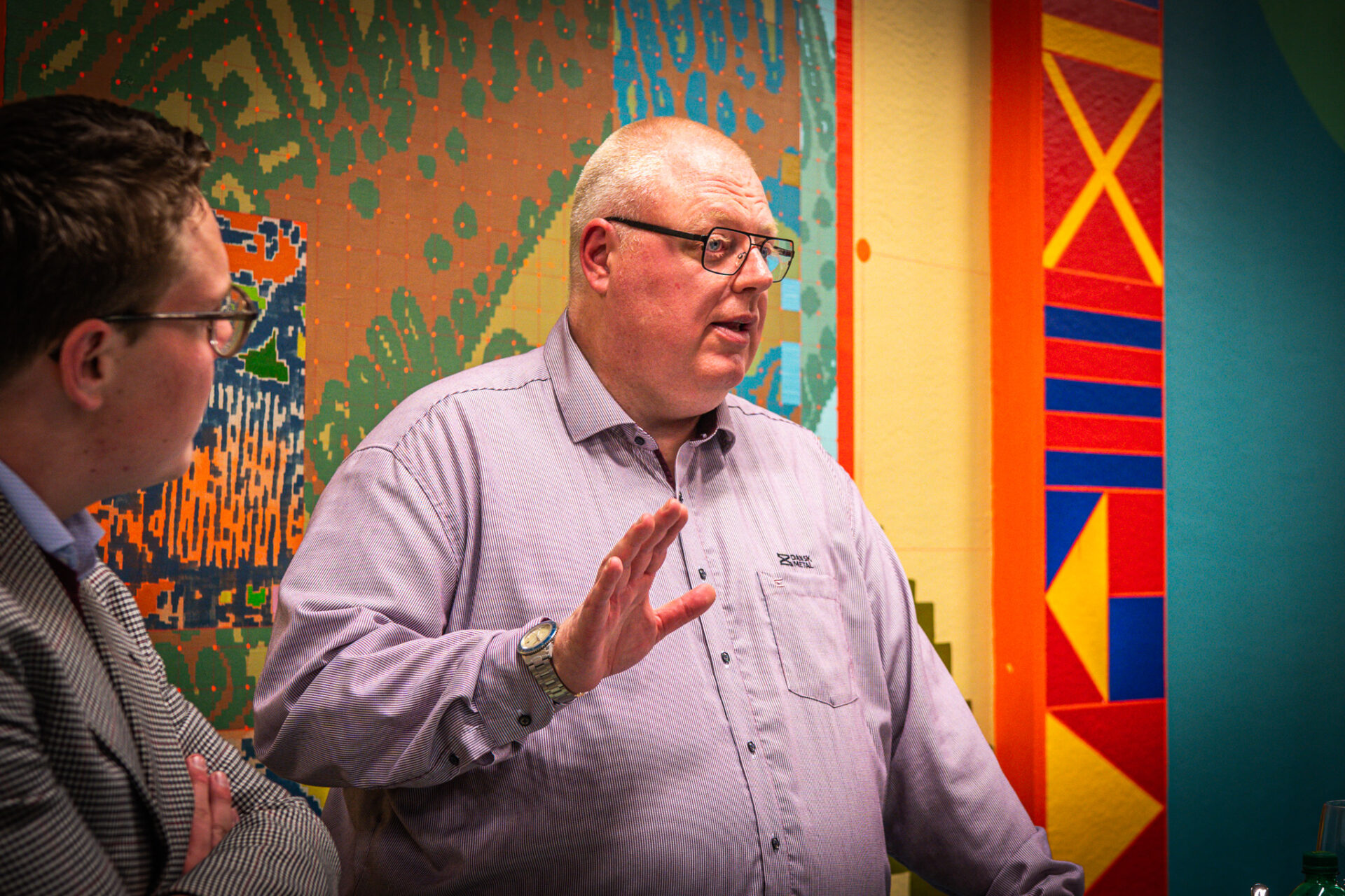 Socialdemokraten Rasmus Rasmussen sagde i sin indledning, at kunst og kultur har stor betydning for ham - særligt, hvis det kommer ud til folket. Foto: Fjodor Pedersen.