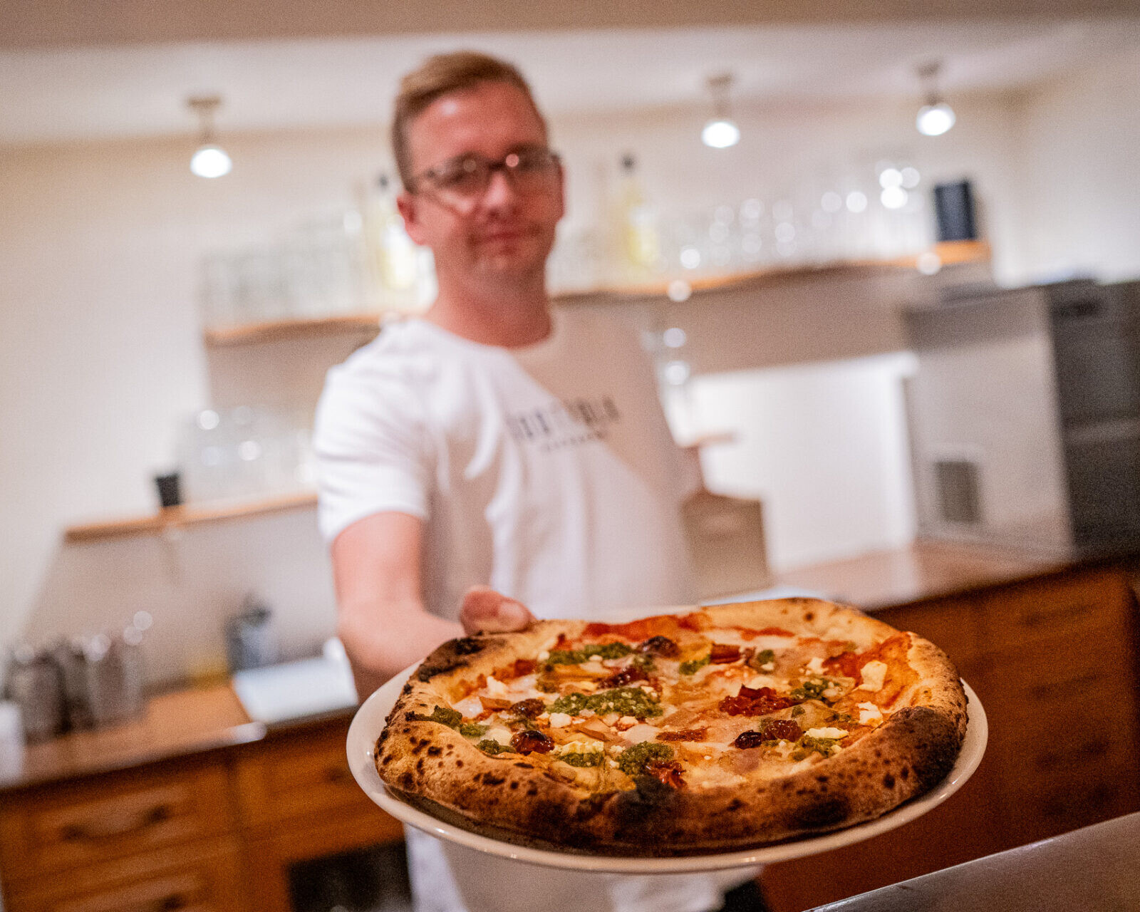 Godtfolk Pizzabar baserer deres pizzaer på surdejsbund og autentiske råvarer. Foto: Fjodor Pedersen.