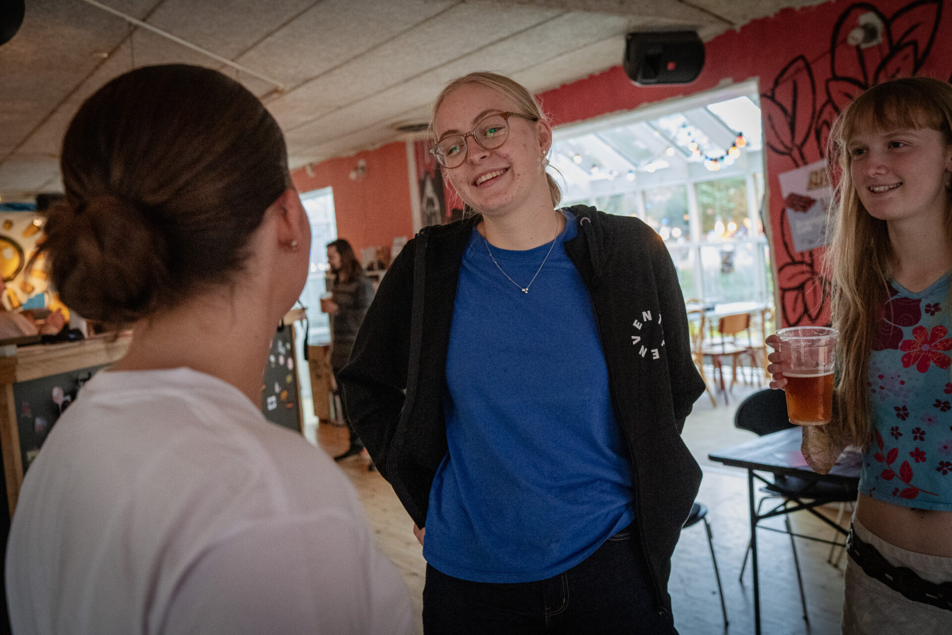 Ungebyrådet bød fredag indenfor til Frivillig Fredagsbar. Foto: Fjodor Pedersen.