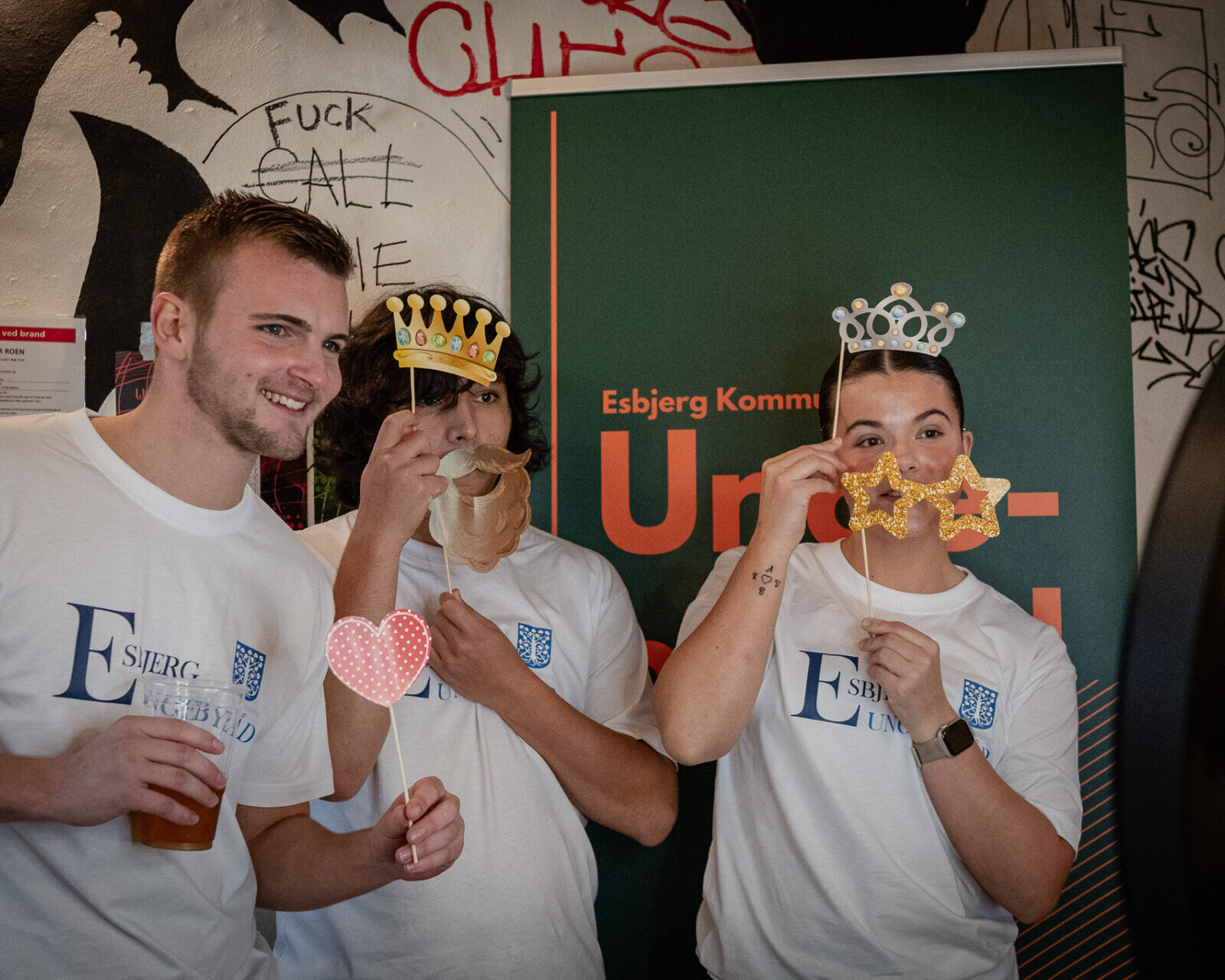 Malthe Bjerregaard, fungerende formand for Ungebyrådet tager en sjov selfie med