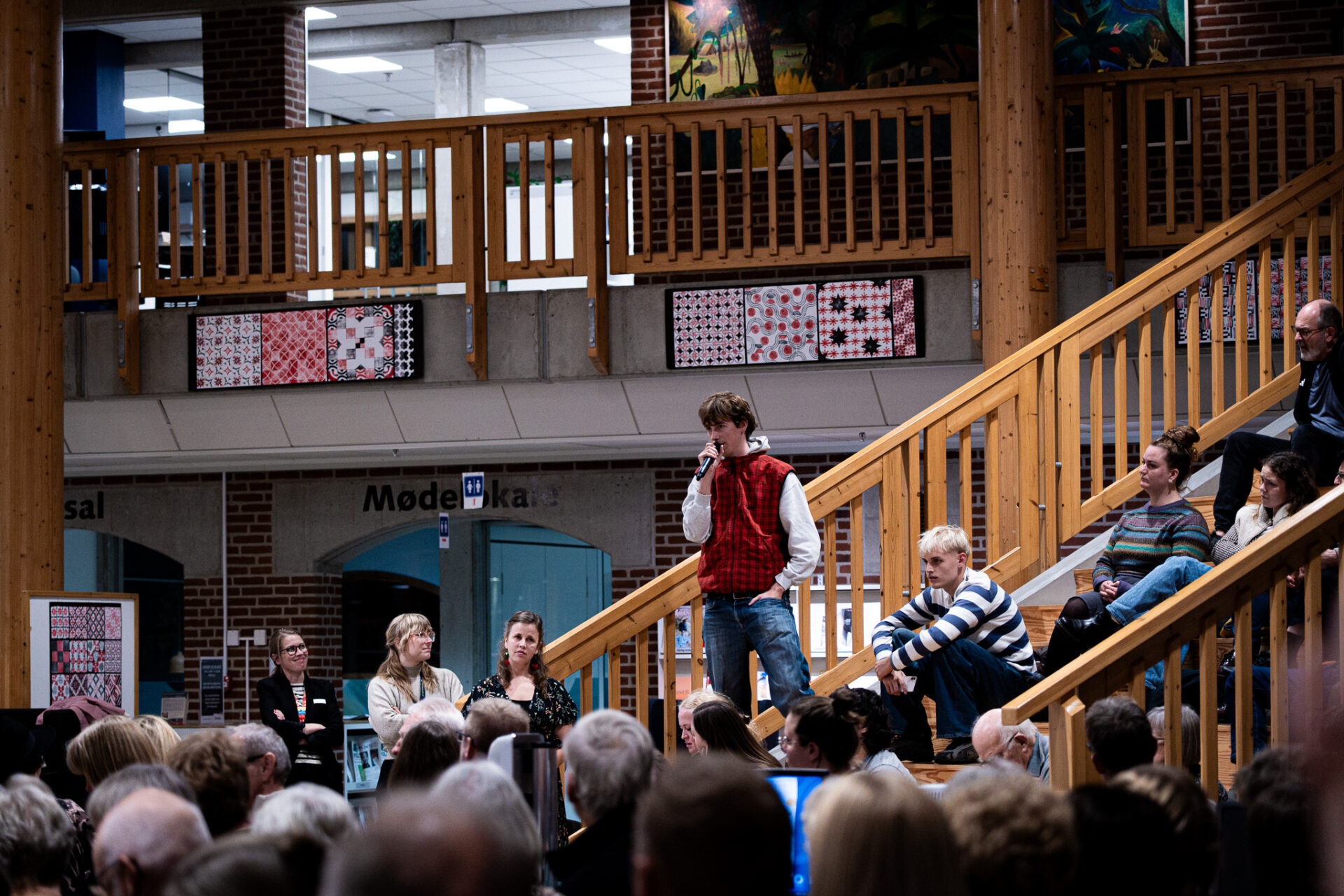 - Hvorfor skulle jeg blive boende i Esbjerg, spurgte den unge mand politikerne om. Og det var et rigtigt godt spørgsmål. Foto: Fjodor Pedersen.