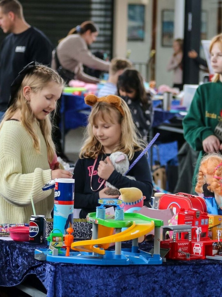 Legetøjsmarked på centertorvet i Sædding Centret. Foto: Johnny Tauman.