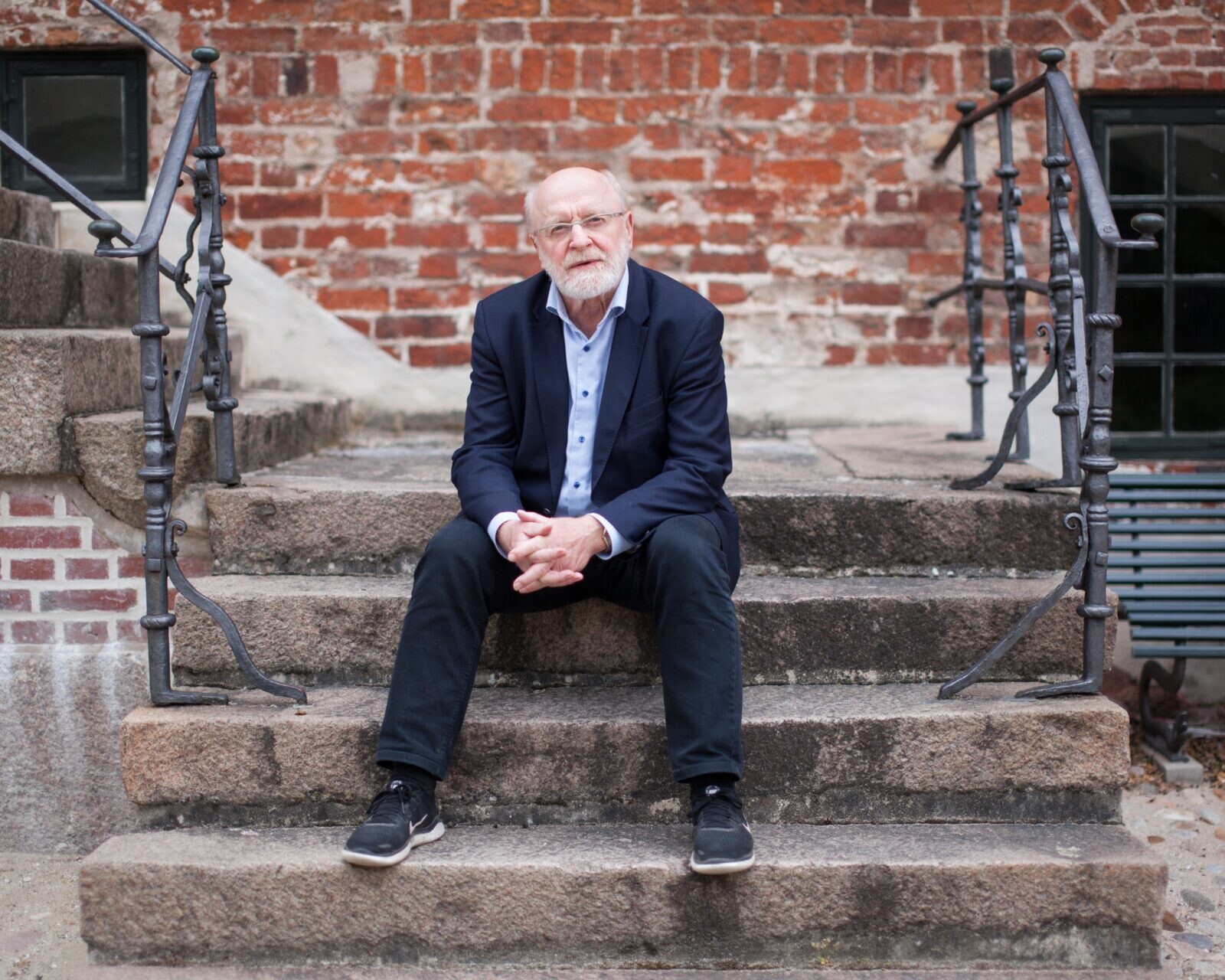 Johannes Nørregaard Frandsen, forfatter og tidligere professor fra Odense. Pressefoto: Endrupholm.