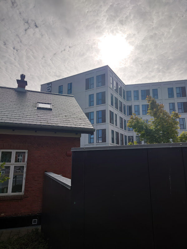 Havnegade - nyt og gammelt. Foto: Henrik List.