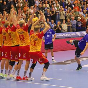 Karl Wallinius havde chancen for at afgøre kampen på frikast efter tid - men missede. Foto: Johnny Tauman.