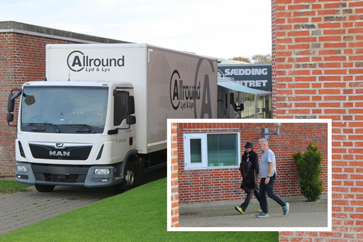 Lille og diskret parkering - Simon på vej til Sædden Kirke