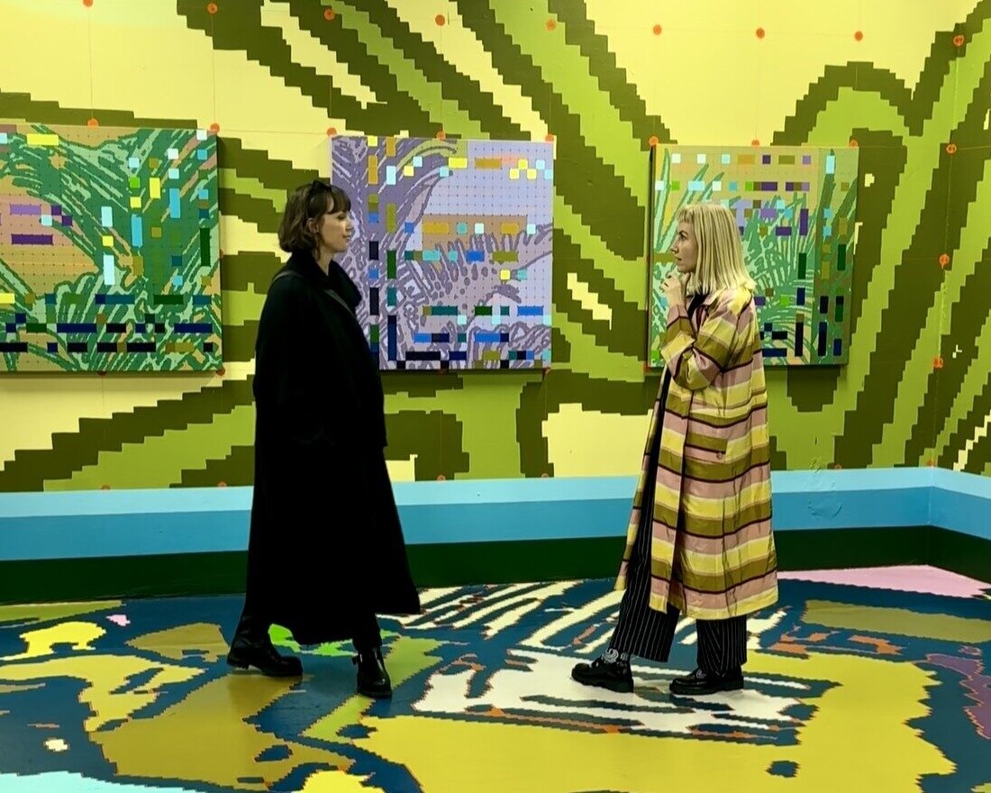 Marie Lahn Adamsen (tv) og Camilla Hessellund fra Marie Lahn på besøg i Gadens Museum. PR-foto.