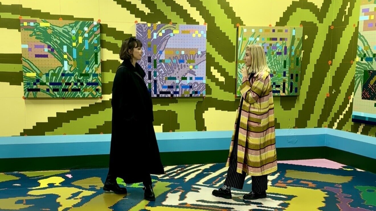 Marie Lahn Adamsen (tv) og Camilla Hessellund fra Marie Lahn på besøg i Gadens Museum. PR-foto.